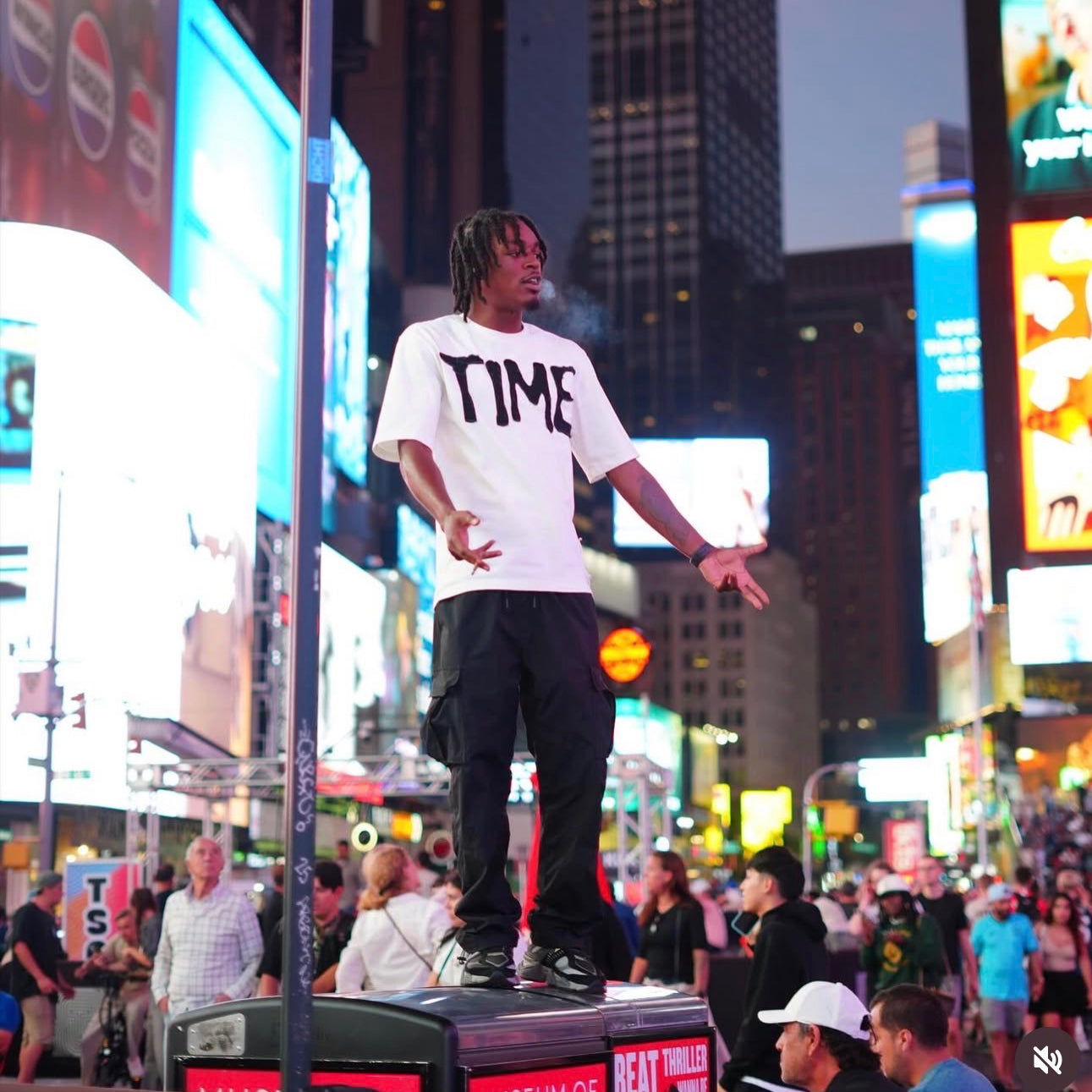 TIME Essentials Tee